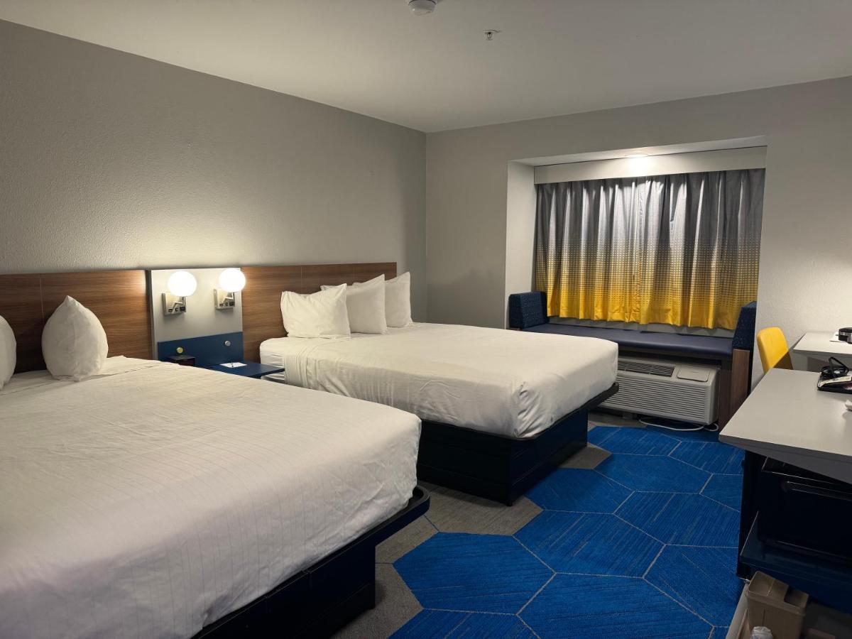 Microtel Inn And Suites Independence Esterno foto
