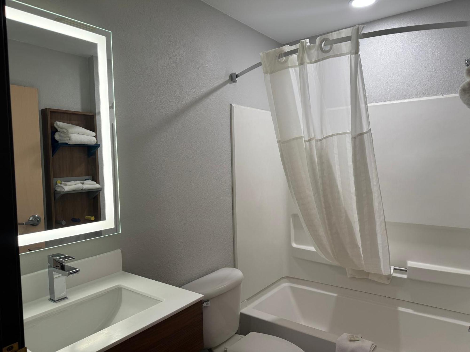 Microtel Inn And Suites Independence Esterno foto